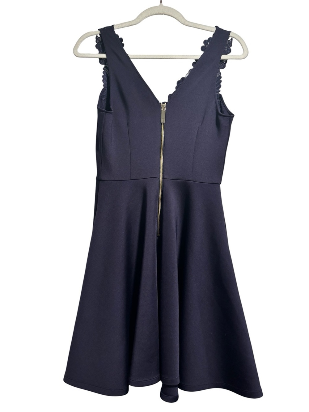 Ted Baker Taliia Embroidered Skater Dress โ Navy | Size 1 (US 4โ6) | Pockets - Picture 3 of 10